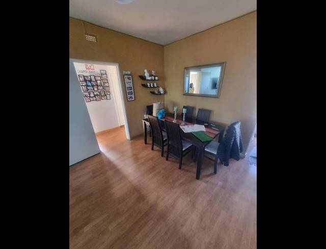 2 BEDROOM APARTMENT FOR SALE IN KEW